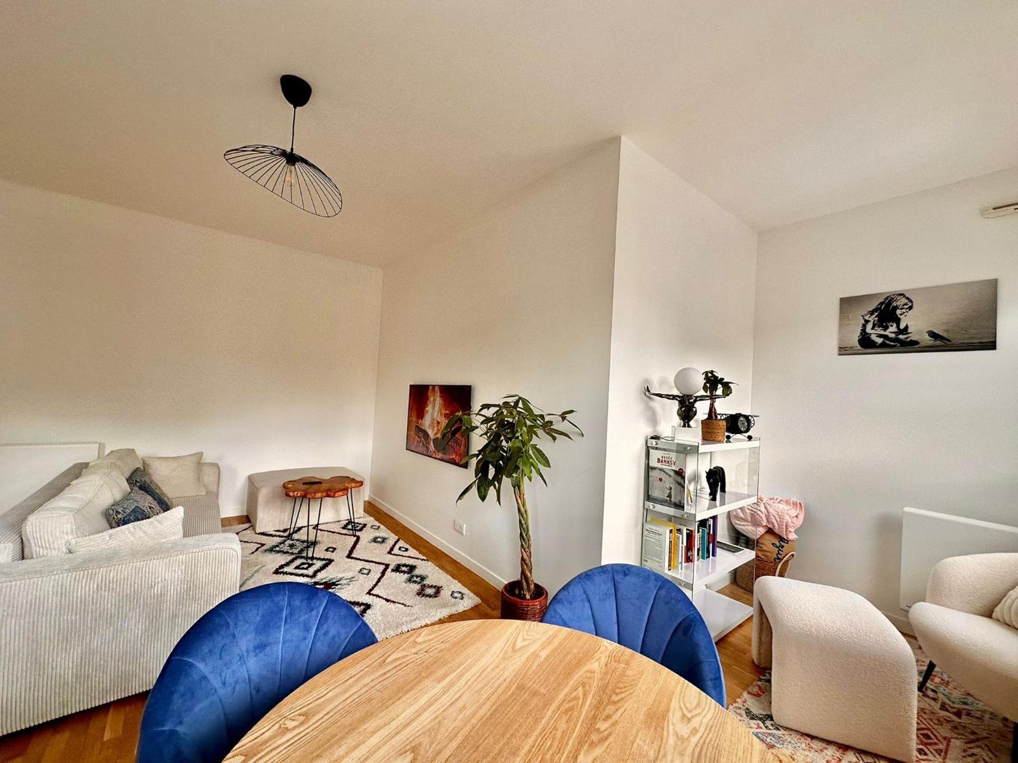 Apartament Le Boudoir - 2 Pieces Et Parking Le Plessis-Robinson Zewnętrze zdjęcie